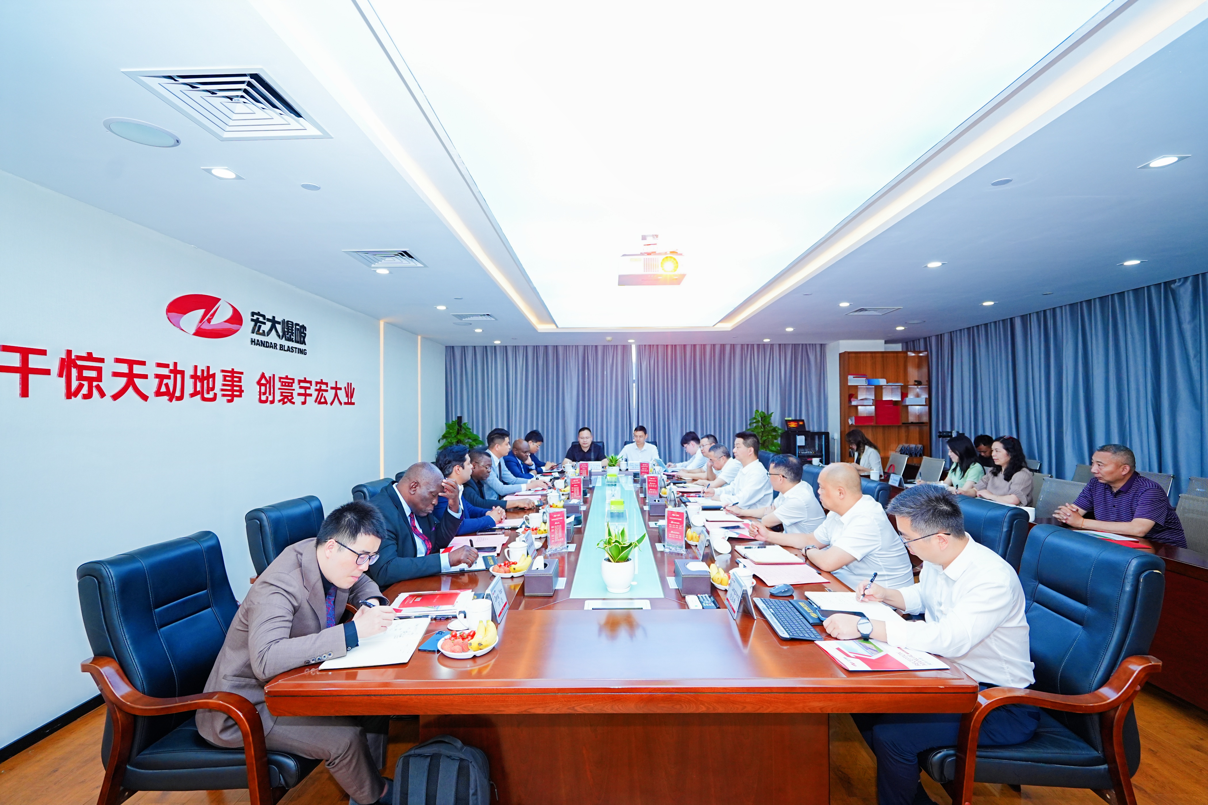 1748393761640700.jpg 9e2f671c4bf093702fe12fb94d678c7.jpg